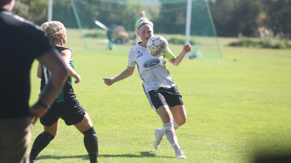 Sejouren i division 3 ser ut att bli ettårig för lagkaptenen Ida Nilsson och lagkamraterna i Stenkyrka IF.