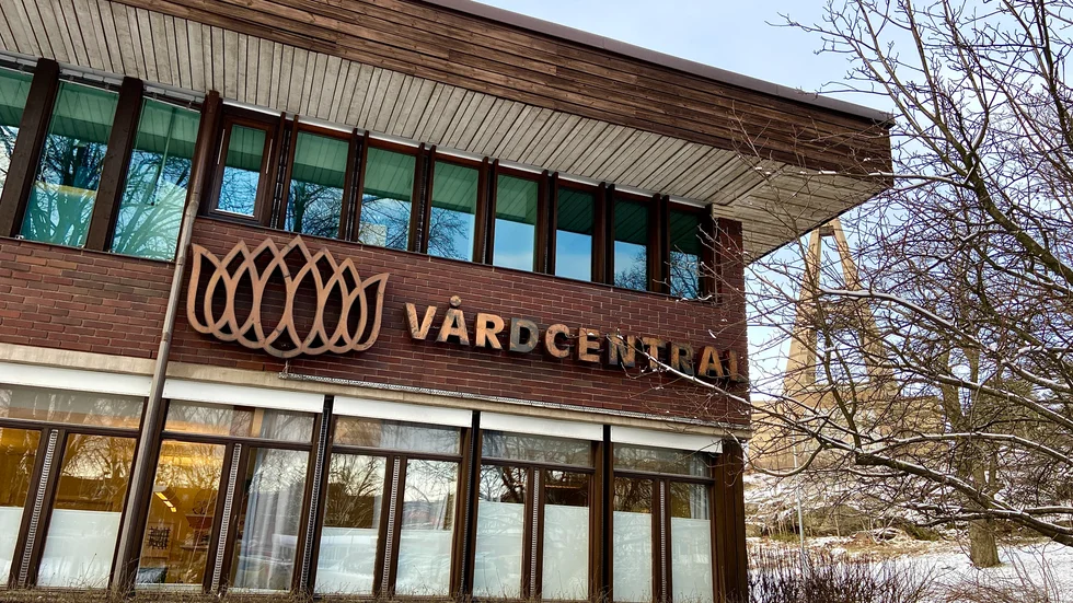 Flera av dem som köade för drop in-vaccinering på Oxelösunds vårdcentral fick gå hem med oförrättat ärende.