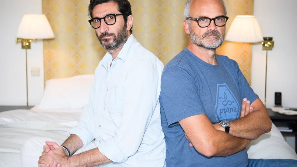 Fares Fares (tv) och Johan Rheborg spelar huvudrollerna i Viaplays nya originalserie "Partisan", där ekobönder ruvar på våldsamma hemligheter.