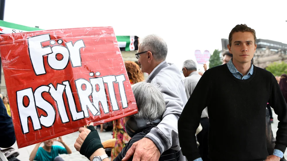 Gång på gång lyfter regeringen fram vikten av att värna asylrätten. Samtidigt har Sverige vidtagit många åtgärder för att hindra människor från att använda sig av den.
