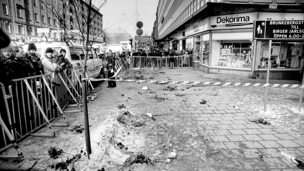Statsminister Olof Palma mördades i korsningen Sveavägen-Tunnelgatan i centrala Stockholm 28 februari 1986.