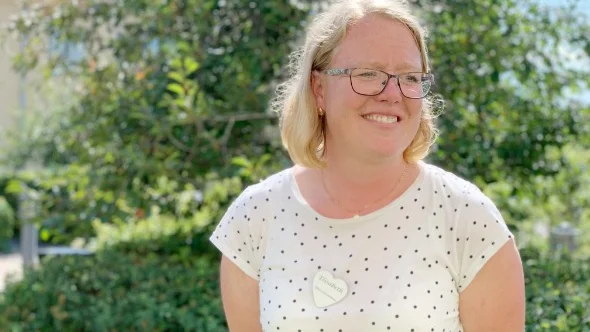 "Det handlar om gemenskap, att se varandra och kunna skicka det jobbiga åt sidan", säger Elisabeth Fransson Adolfsson om aktiviteter för boende på Strömsborg.