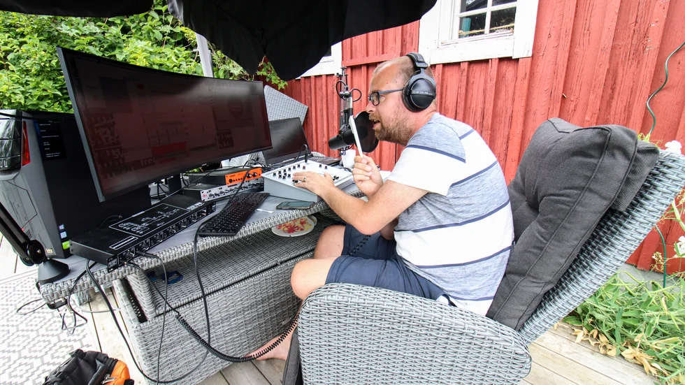 Under en live-sändning kan mycket hända. En kvinna i Göteborg blev av misstag uppringd men berättade glatt om läget på västkusten.