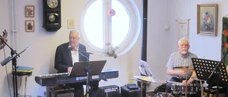 Månadens pubafton blev full av sång