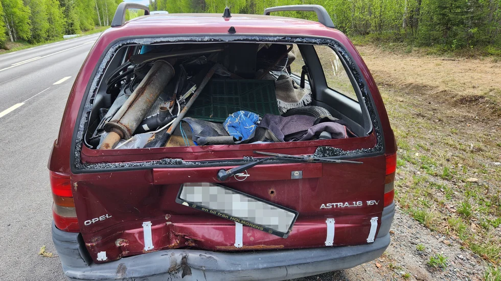 "Den gamla skrotningspremien gällde alla bilar och var bra på det viset att det var mer lönsamt att lämna in bilen på återvinningen än att dumpa den i skogen", skriver insändarskribenten.