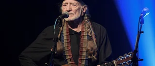 Nelson firade 90 med stjärnspäckad konsert