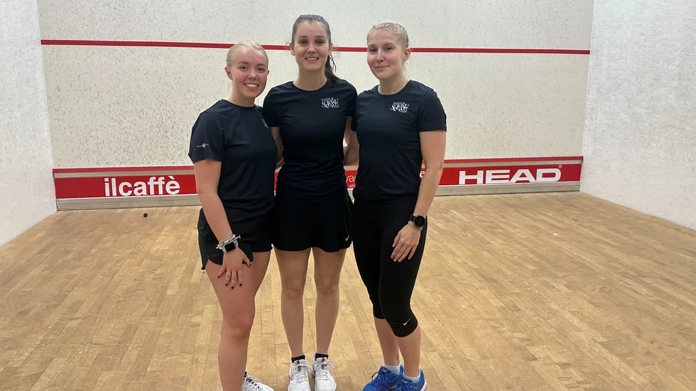 Skellefteå SK tog SM-silver i år. Anna Kaiding till vänster med Pirjo Eserstam och Riina Koskinen.