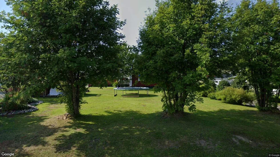 Larsvägen 1