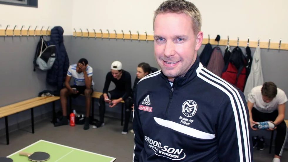 TILL LSW. Mats Nilsson byter Motala AIF till att bli huvudtränare för LSW:s division 4-lag. "Ett svårt val, men intressant", säger Nilsson.