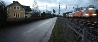 Boende i Strålsnäs vill inte ha bullerskydd i trädgårdarna