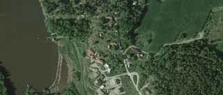Nya ägare till fastigheten på Brunnsåkersvägen 41 i Strängnäs - prislappen: 3 500 000 kronor