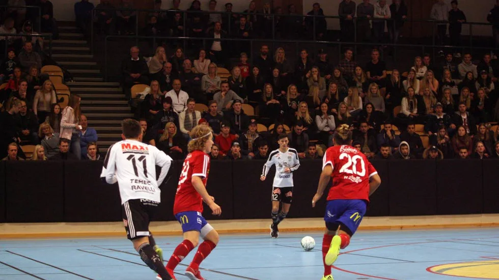 FLYTT PÅ GÅNG. Ivan Rako är intressant för holländska Heerenveen där han var och provspelade i slutet av 2016. Här spelar han Boren futsal cup.