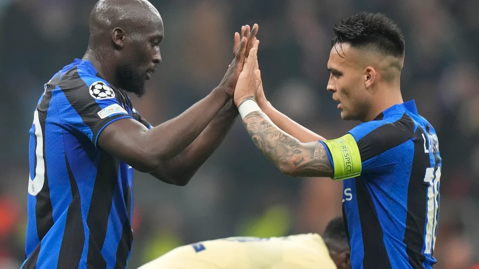 Inter har radat upp fem raka segrar inför det heta semifinalmötet med Milan i Champions League, mycket tack vare de här två herrarna. Anfallsduon Romelu Lukaku och Lautaro Martínez har tillsammans stått för tio av de senaste 14 målen. Arkivbild.