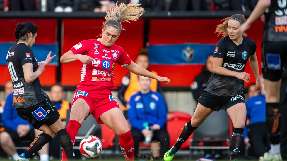Lisa Björk och hennes Linköping FC fick det oväntat tufft mot Växjö. Hemmalaget stod upp riktigt bra men till sist vann LFC med 4-2. Nu krävs att man är taggad till tänderna när IFK Norrköping väntar på söndag. 