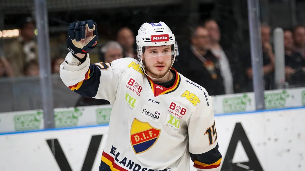 Jakob Lilja, här i Djurgårdens tröja, lämnar KHL-laget Dynamo Moskva. Arkivbild.