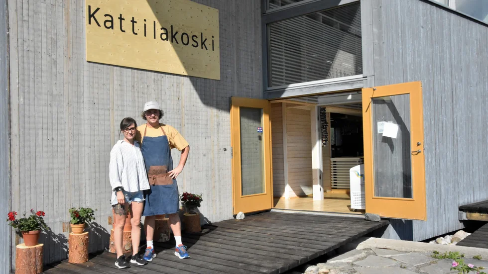 Lilian Fors och Taz Huggins har bestämt sig för att köpa restaurangen Kattilakoski.