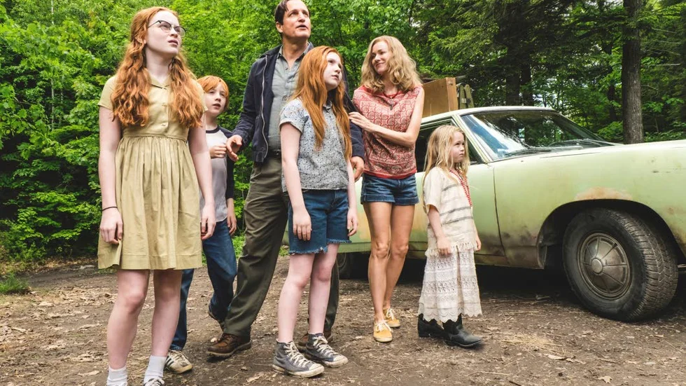 En scen ut filmen ”The Glass Castle” som handlar om en familj där pappan drömmer om att bygga ett hus av glas till familjen.