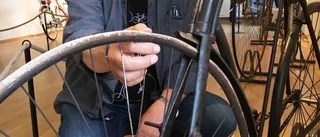 Hans cyklar rullar in på muséet