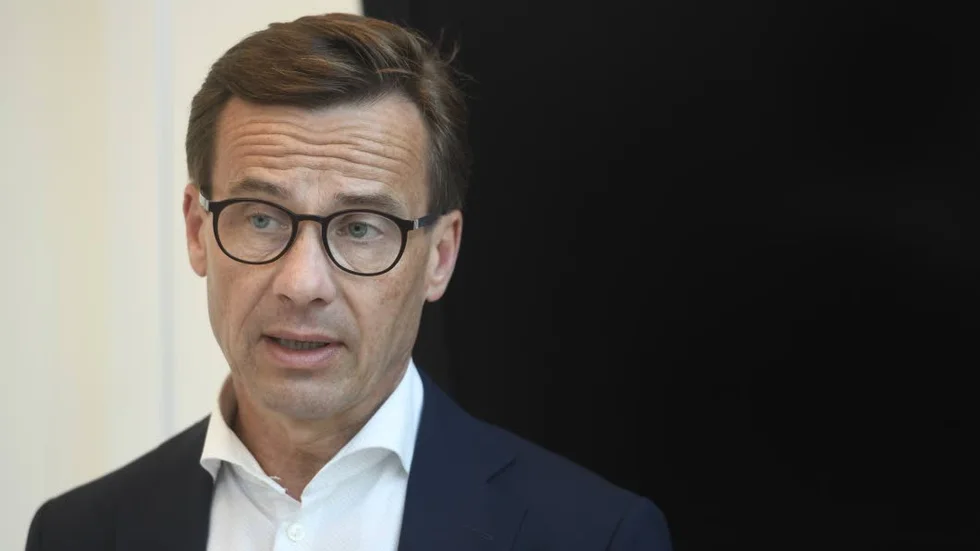 Förbereder ett eventuellt maktskifte.