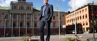 Bildt är ofelbar och vet bäst