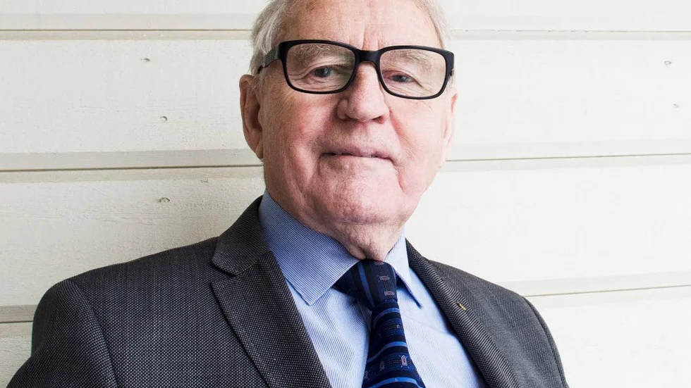 avgå. Olle Lindström ordförande i Boden tycker att AKB borde avgå.
