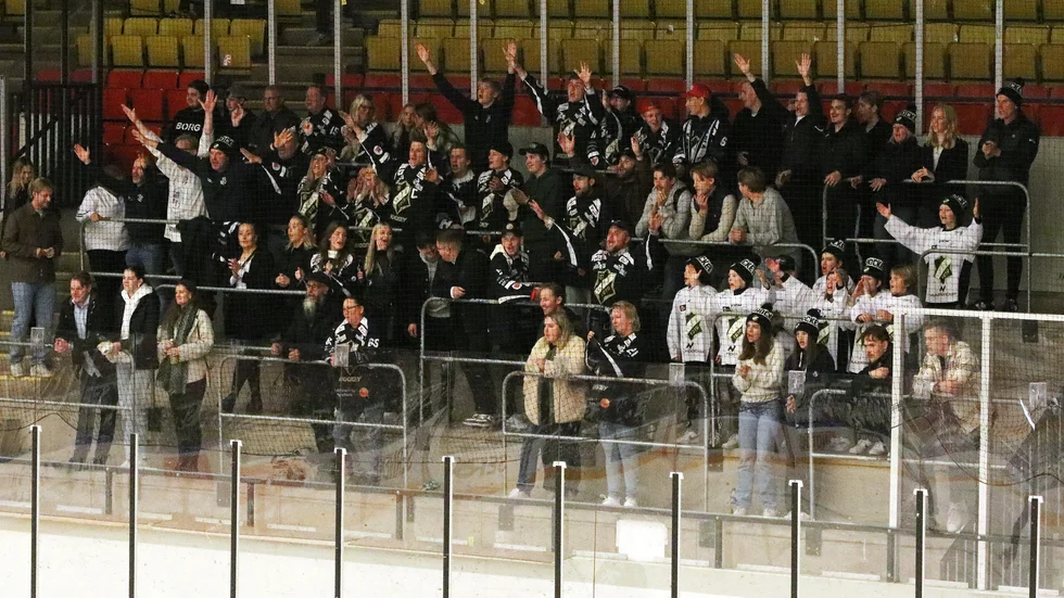 Valdemarsvik hade gott om supportrar i Himmelstalundshallen senast.