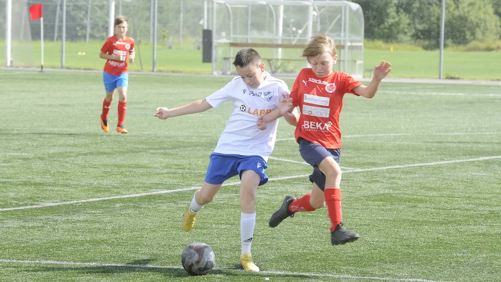 Nicopia cup är arrangerad av Nyköping BIS. "Målet med turneringen är att få lag i Nyköpings området chansen att få möta lag från hela Sverige" säger 	
Patrik Berglin Klubbchef för Bissarna. 