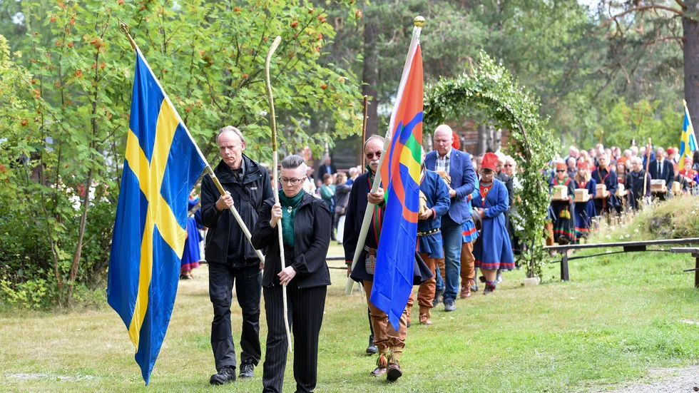 Återbördandet av kvarlevorna från samer till kyrkoplatsen på Gammplatsen i Lycksele, där de grävdes upp för närmare 70 år sedan. Arkivbild. 
