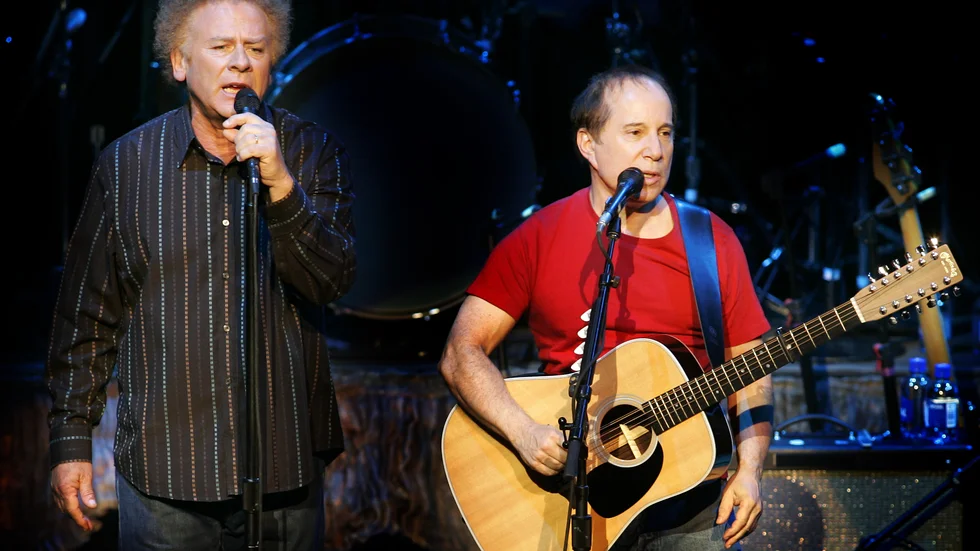 Art Garfunkel och Paul Simon har kanske någonting att lära Enköpings kommun och dess människor.