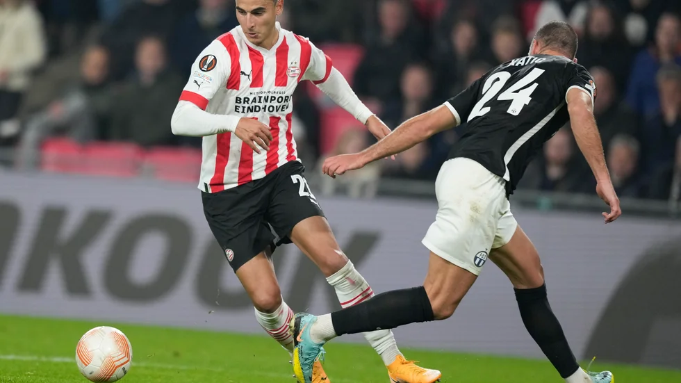 Anwar El Ghazi, här i PSV Eindhoven-tröja, sparkas från Mainz. Arkivbild.