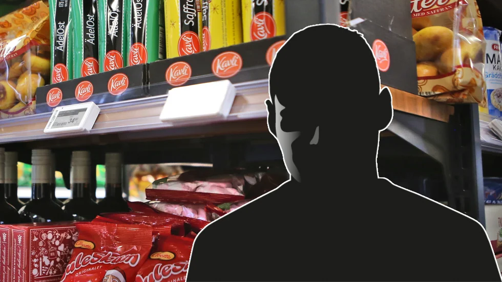 En man stal varor vid flera tillfällen från två obemannade butiker. Nu åtalas han.