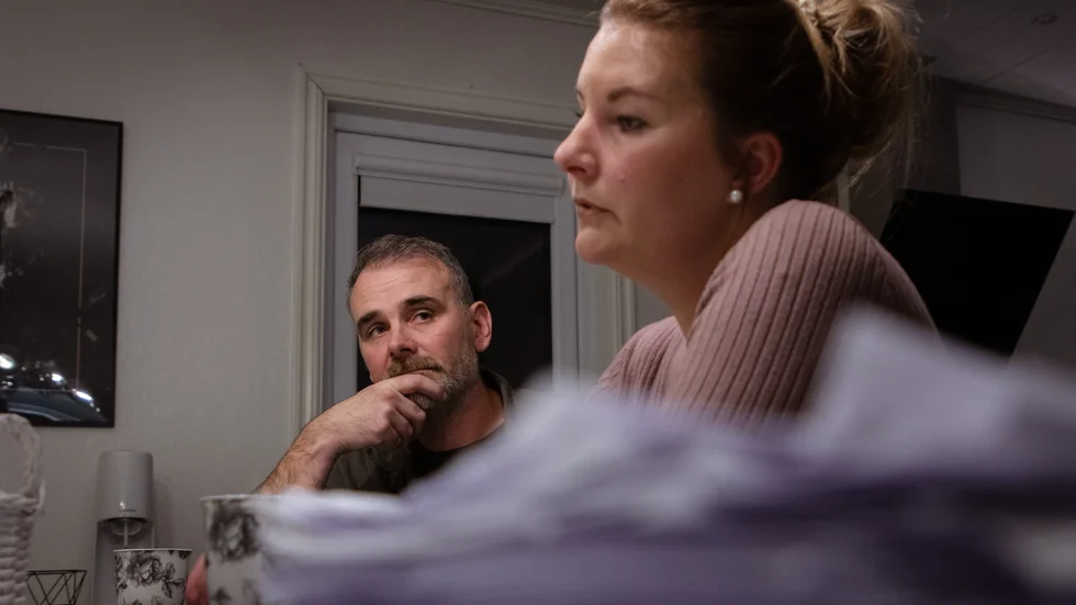 Vi trodde att det skulle bli tryggt och bra för Janne att flytta in på särskilt boende. Vi övertygade honom om det, berättar svärdottern Jenny Wretman. Men det blev inte bra. Jan Wretmans sista tid i livet har lett till utredningar enligt lex Maria om vårdskada och lex Sarah om missförhållande i vården. Det skaver hårt hos Tobias och Jenny Wretman.