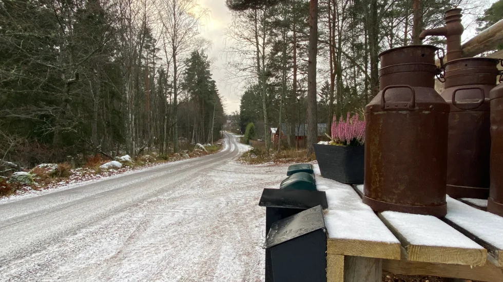 Det ligger flera bostadshus längs med Noravägen utanför Vagnhärad som har haft påhälsning av tjuvar i sina förrådsbyggnader.