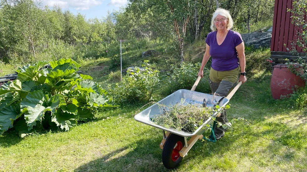Cecilia Thunborg har bott i Abisko i elva år. Hon trivs i byn och hoppas att kommunens planer på bostäder blir verklighet den här gången.