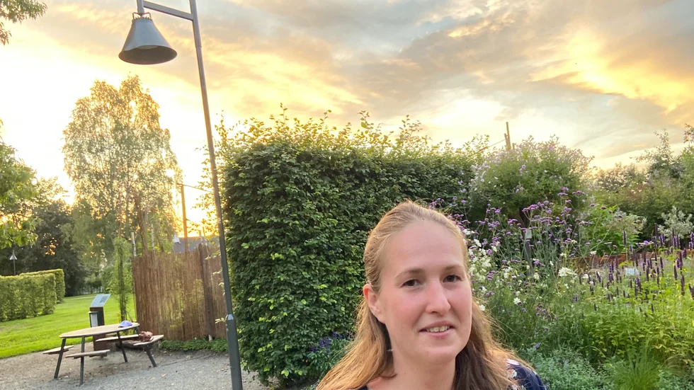 Enköping blir ljusare, berättar Emelie Boman, trygghetsstrateg. Gatljusen vid flera gångstråk kommer att bytas ut.