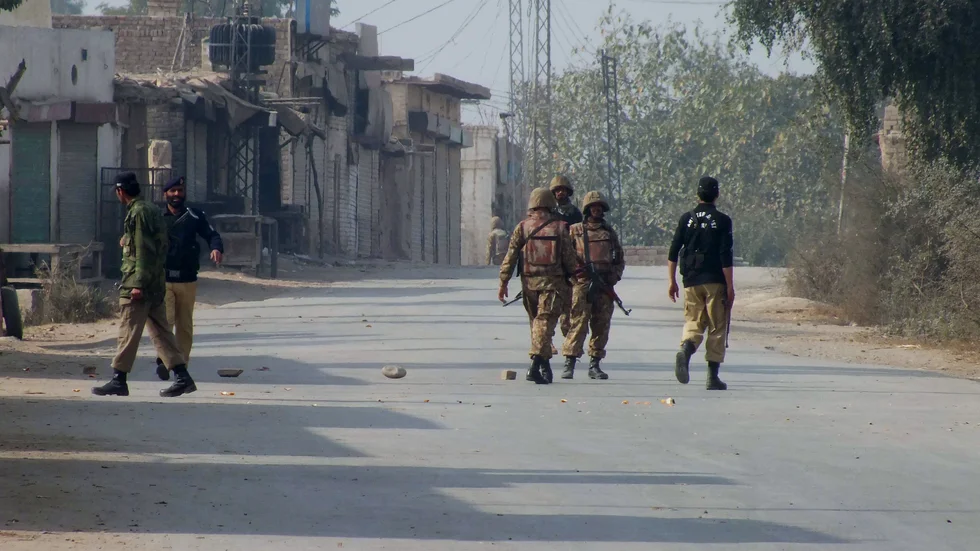 Pakistansk militär i staden Bannu i regionen Waziristan, där torsdagens dåd ägde rum. Arkivbild.