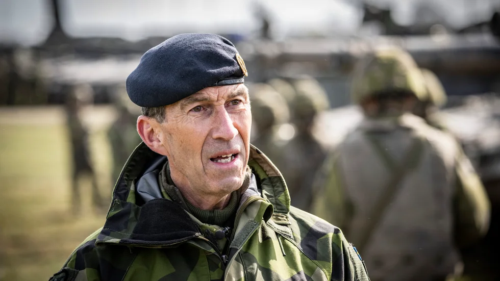 ÖB Micael Bydén säger att bristen på personlig utrustning inte har någon snabb eller enkel lösning. Arkivbild.