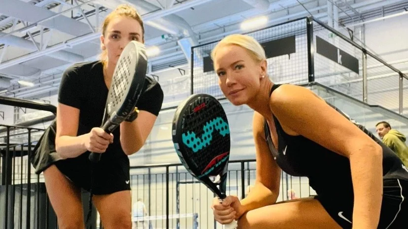 Josefin Arvidsson och Maria Glanz gjorde sina livs matcher när de vann B-slutspelet i polis-SM i padel.