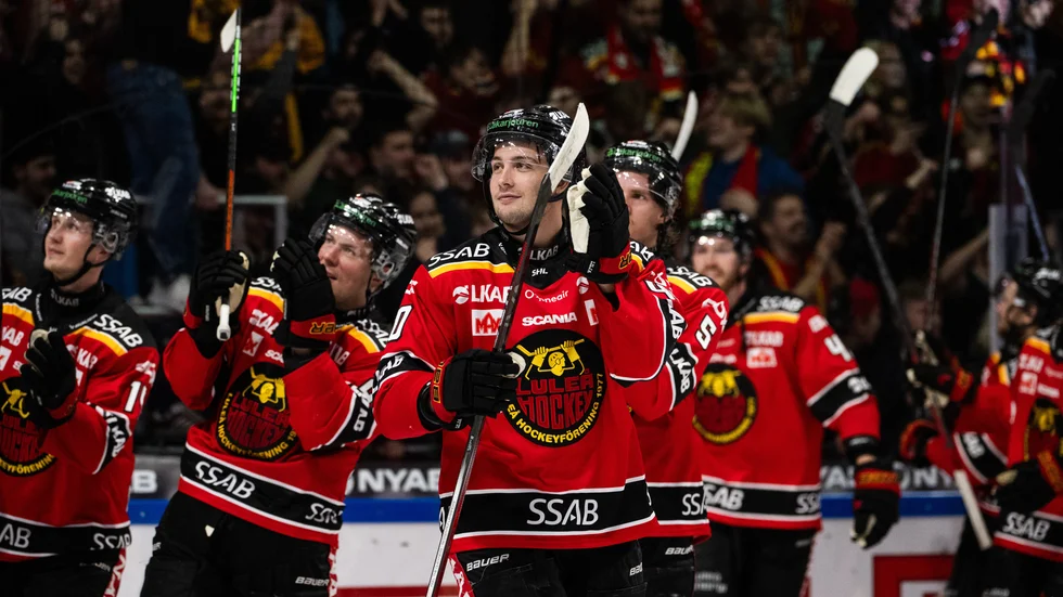 David LIlja satte punkt för matchen mellan Luleå Hockey och Färjestad då han satte sin straff mellan benen på Max Lagacé.