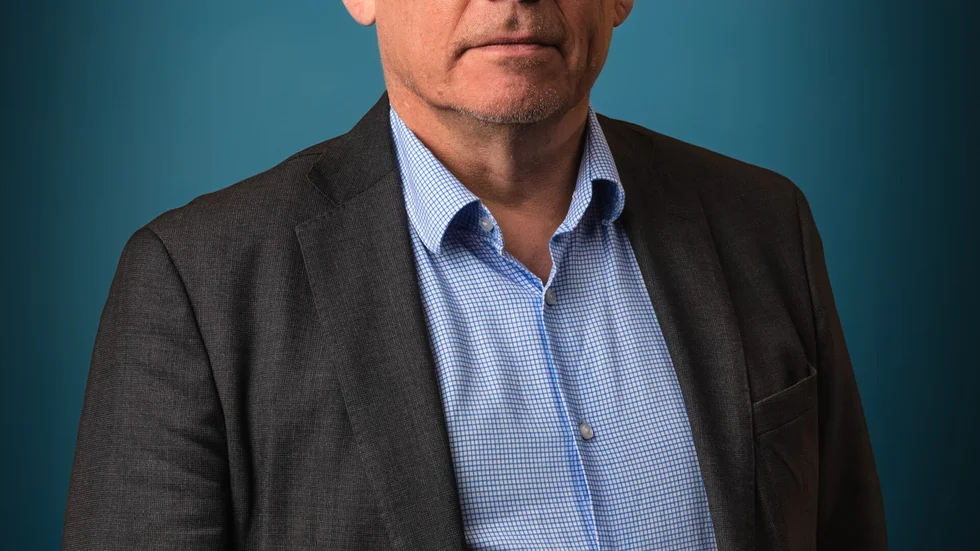 Nationalekonom och ekonomie doktor David Sundén har på uppdrag av Skandinaviska Policyinstitutet skrivit ett antal rapporter där han kritiskt granskat de planerade industriprojekten i Norrbotten. I den tredje och sista huvudrapporten har han analyserat konsekvenserna för elpriset i SE1.