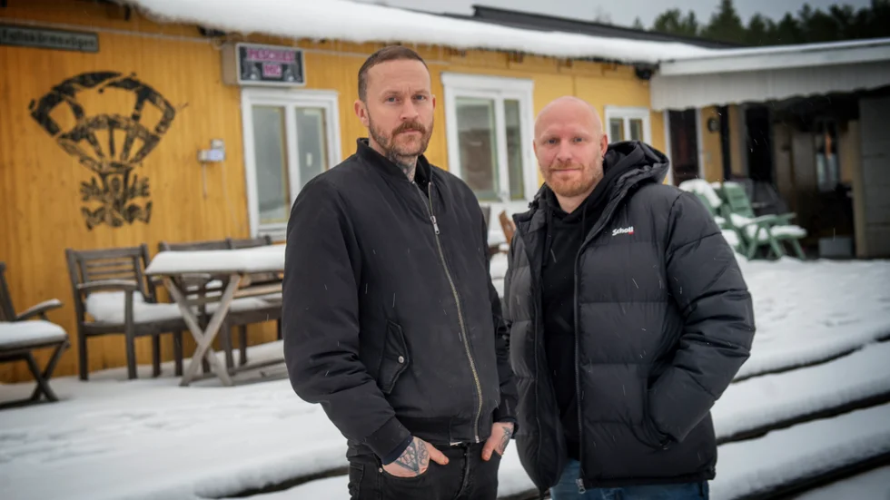 Markus Eklund är ordförande och har varit medlem i Paschas i 15 år. John Amcoff är "ny", han har varit med i mc-klubben i två–tre år. "Man ska köra Harley-Davidson för att få vara medlem. Eller om det är något annat riktigt jäkla fränt ..."