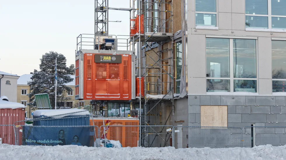 Ett helt vanligt bostadsbygge är den farligaste arbetsplatsen på Sverige i dag.