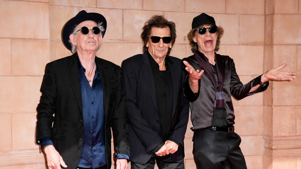 Rolling Stones-medlemmarna Keith Richards, 79, Ronnie Wood, 76, och Mick Jagger, 80, i Hackney.