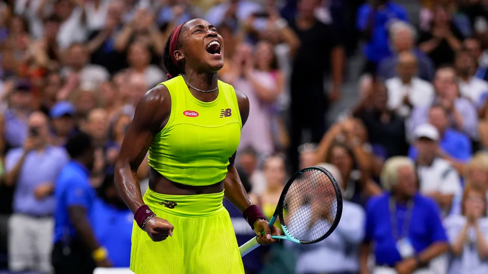 Coco Gauff jublar efter att ha slagit Karolina Muchova i semifinalen i US Open.