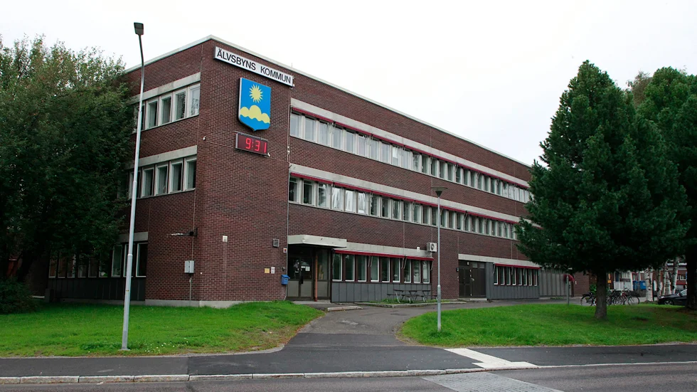 Harriet Rickman säger att hon blev utsatt för en häxjakt efter att efter att hon skrivit om handläggares utredningar och bett om att få se deras examinationsbevis. 