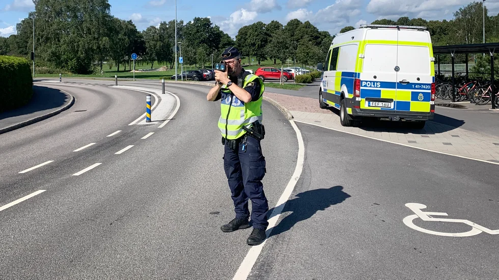 Under polisens trafikvecka delade polisen ut 50 hastighetsböter, tre personer blev av med sitt körkort, en stoppades för grov olovlig körning, tre för rattfyllor och två för övriga ordningsböter.