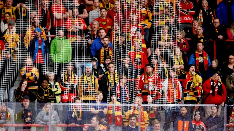 Luleåfans på H-läktaren.