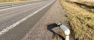 Trafikverket brister i vägunderhållet – skador på förbifarten har inte åtgärdats