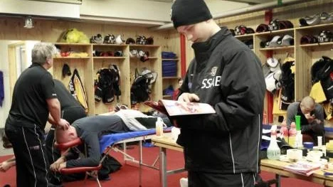Jonas Berglund, 21-åringen från Älvsbyn, har spelat 47 elitseriematcher med Luleå den här säsongen. Om några veckor är det dags för slutspel.