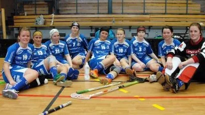 När slutsignalen gick syntes enbart stora leenden. K4/Argentums bragdseger var ett faktum. Laget bestod av Nina Samuelsson, Matilda Lundgren, Anna Ranberg, Emma Sjödin, Therése Wiklund, Elin Lestander, Carola Lundgren, Julia Forsgren och Erika Renberg.